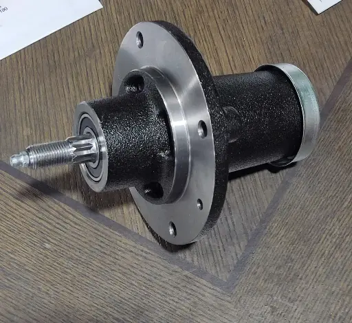 [539 13 18-98] Husqvarna Mandrel ASM, Cast Iron [539131898] For Z242, Z254F