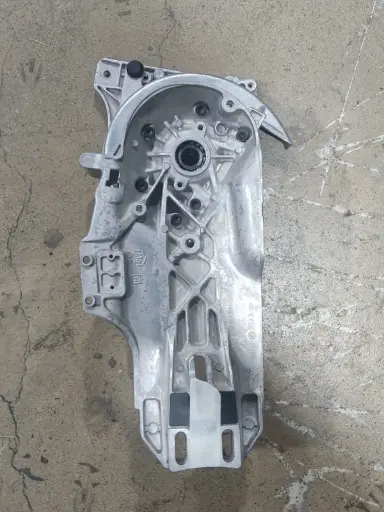 593282507 Crankcase kit